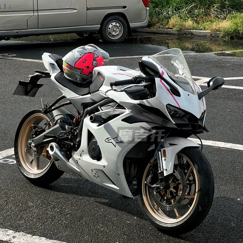 适用凯越450RR改装定风翼 竞技下唇 一体式头罩 白色一站式配件