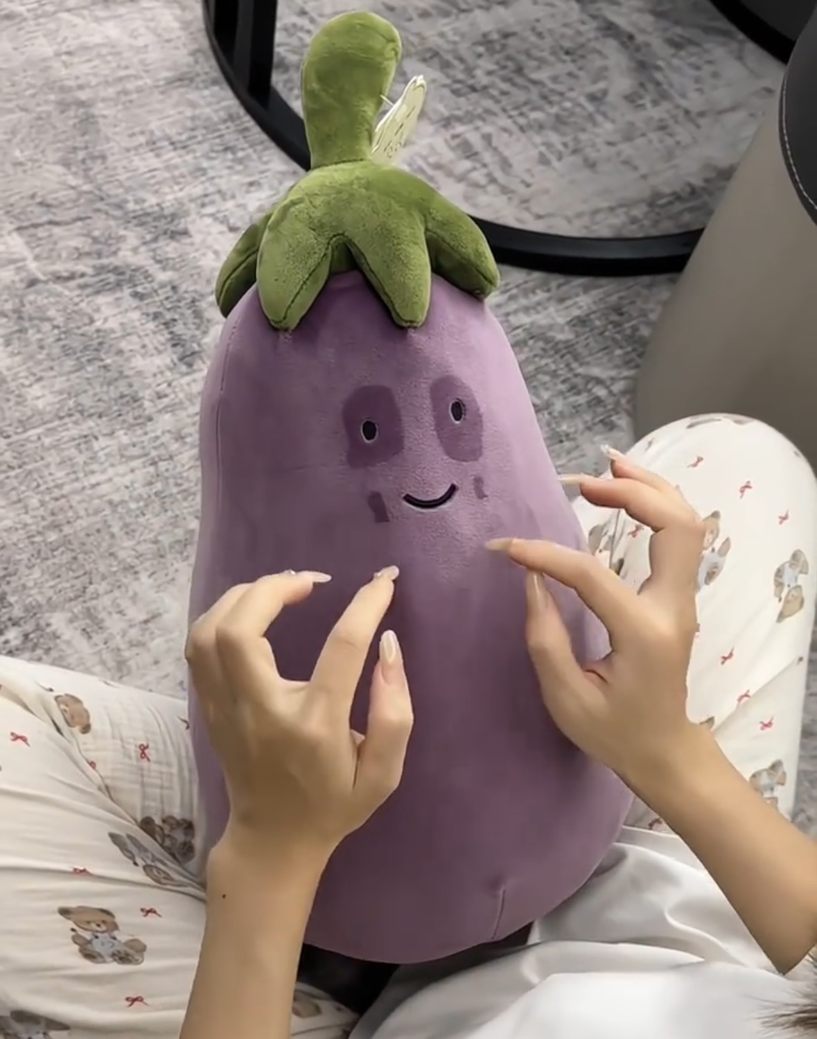 2026新款可爱茄子玩偶毛绒玩具公仔布娃娃抱枕送女生日礼物