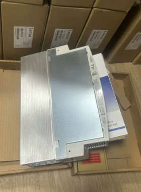 议价E94APNE1004 E94AZHY0025  伦茨变频器