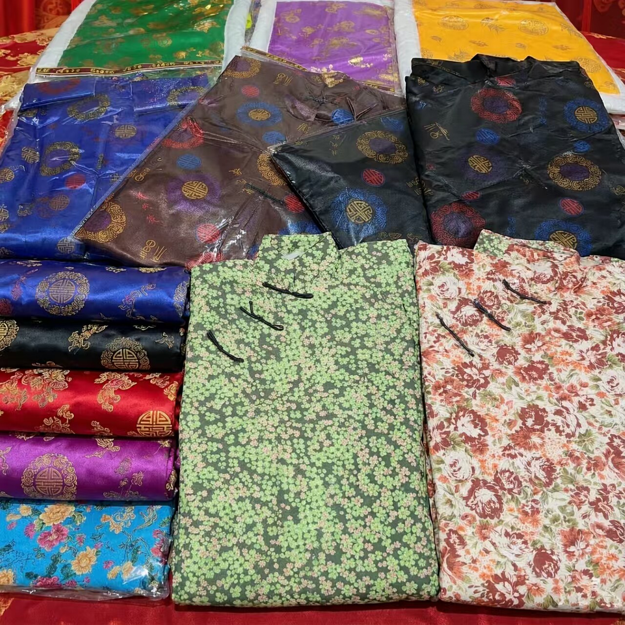 高品质棉衣绸缎布料5件套印花工艺上衣裤子鞋帽袜男女四季节日用