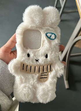 手机壳苹果15Pro/14Plus/13/12秋冬11可爱XR/X可爱白色冬季保暖毛绒兔iPhone16