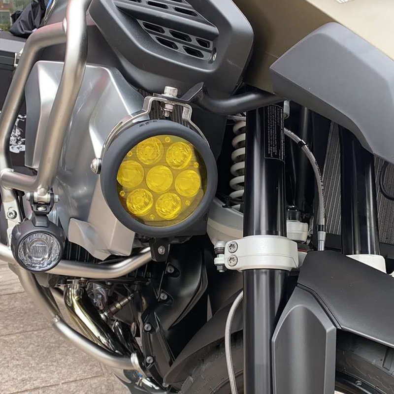 新款GR摩托车射灯G7辅助灯功率72W亮度可调鸣笛爆闪7珠强光铺路灯