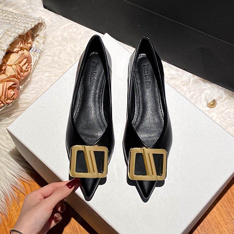 晚晚鞋方扣平底尖头法式单鞋女202D5新款春秋瓢鞋豆豆鞋女大码女