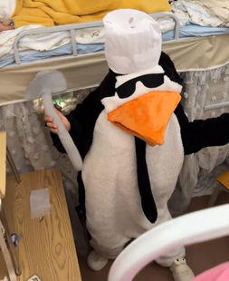 可爱企鹅卡通睡衣连体高雅人士抽象家居服情侣居家睡袍可外穿新款