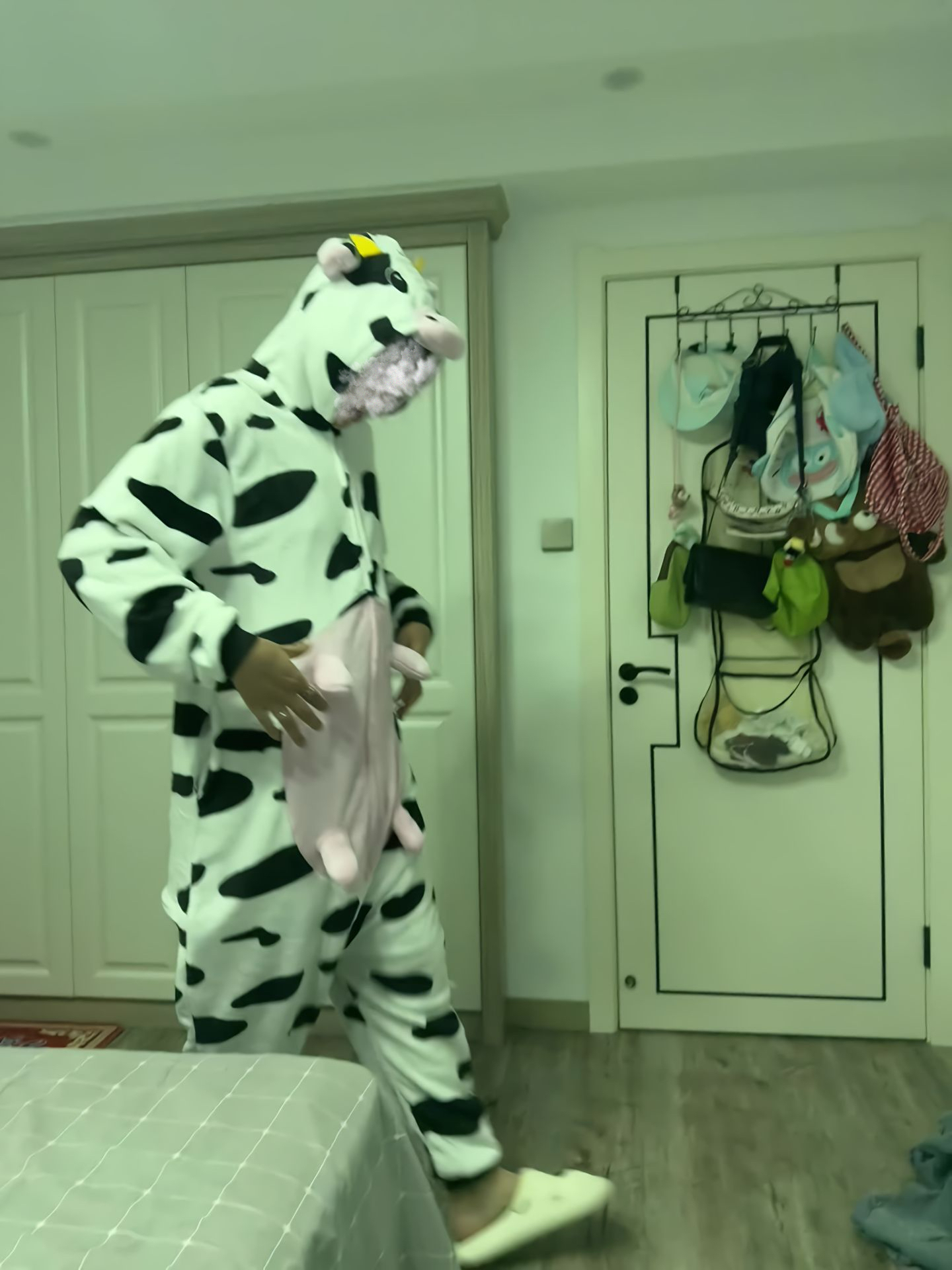 新款秋冬季成人儿童连体动物睡衣可爱趣味粉色带奶头奶牛家居服