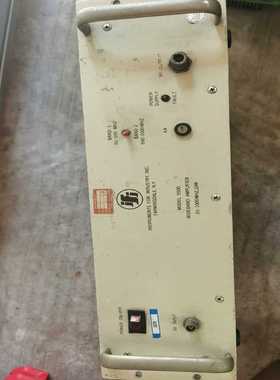 ifi宽频帶射频功率放大器，型号M5500。频率0.01~询价