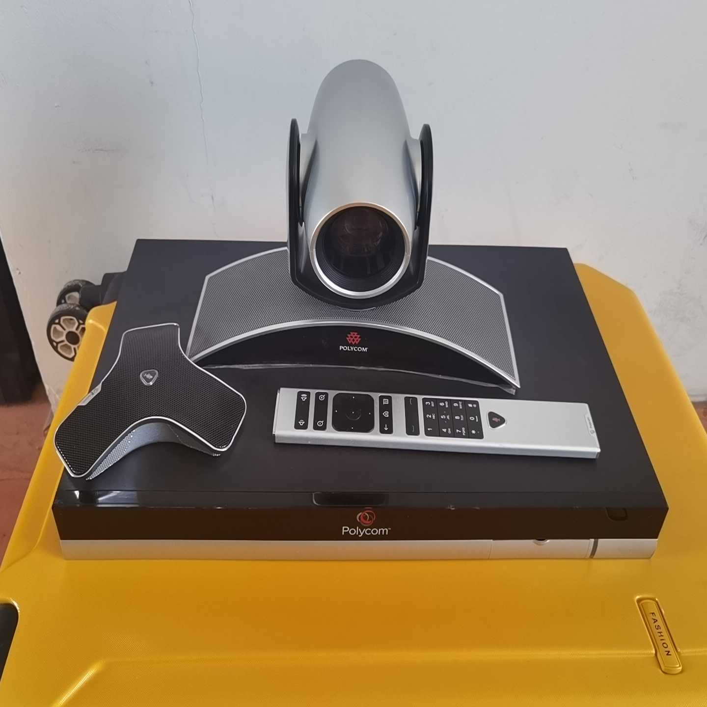 宝利通Group550视频会议，正常使用，9成新全套~询价