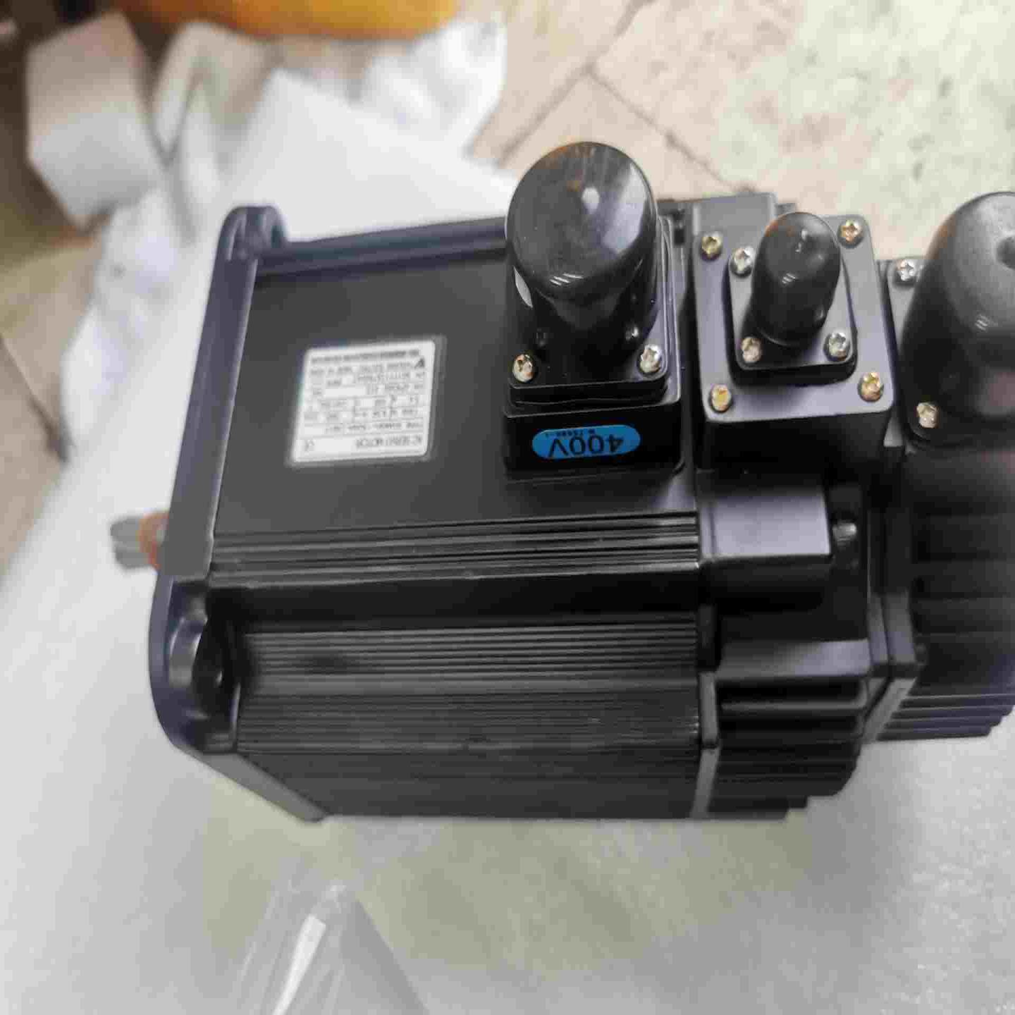 SGMGH-13Q5A-OM11安川伺服电机400V船用~询价