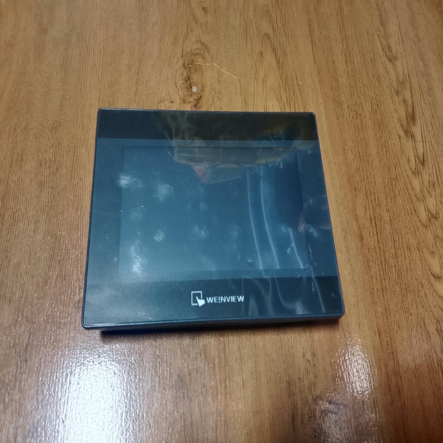 威纶通触摸屏TK8071iP，功能正常，成色为实图（佳毅工控）