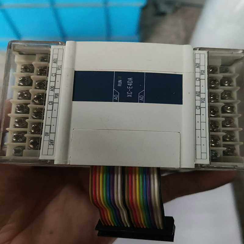 信捷PLC模块，扩展模块，XC-E4DA，实物拍摄成色如图，【鑫鑫商