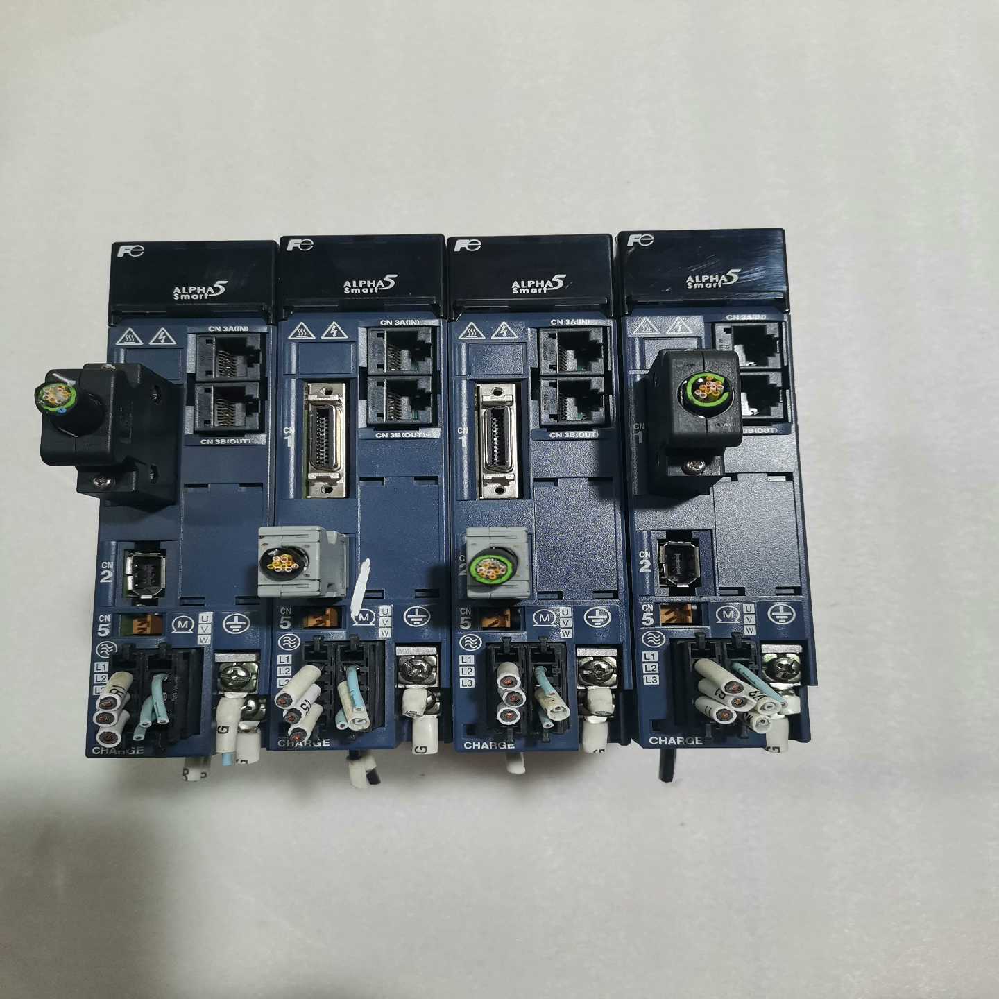 RYH401F5-VV2拆机富士变频器驱动器400W，成色如