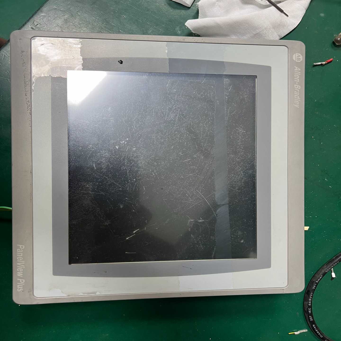 一台AB罗克韦尔触摸屏2711P-T10C22D8S，有漏液【侨报商行】