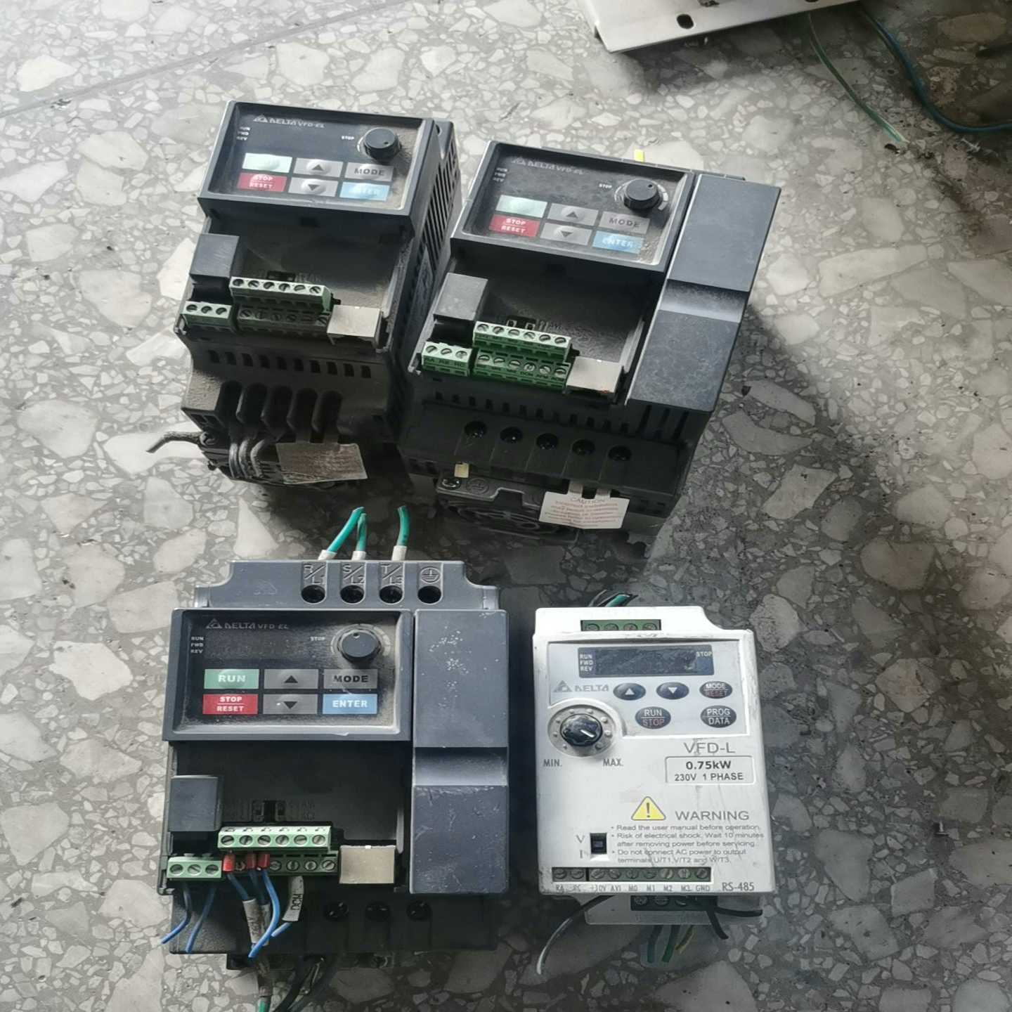 四个台达的变频器，VFD007L21A.0.75KW.2【侨报商行】