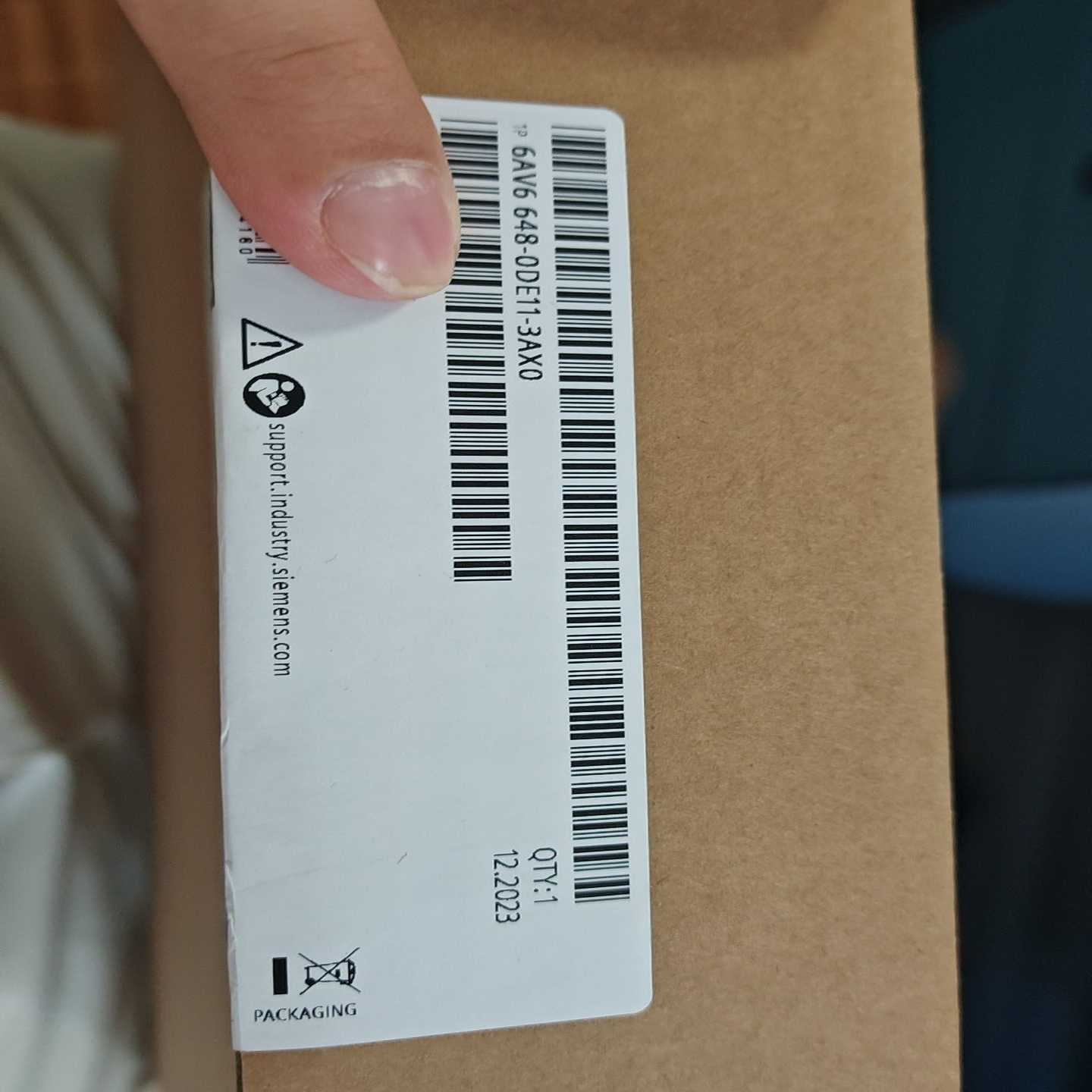 6av6648-0de11-3ax0  触摸屏，原~询价