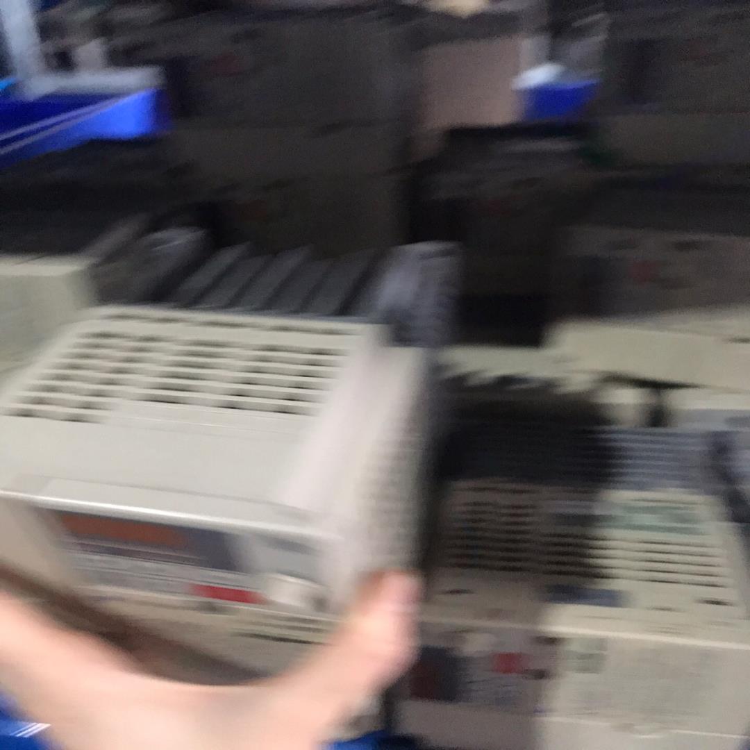 (询价)安川606V7系列变频器CIMR-V7AT42P2  2.2