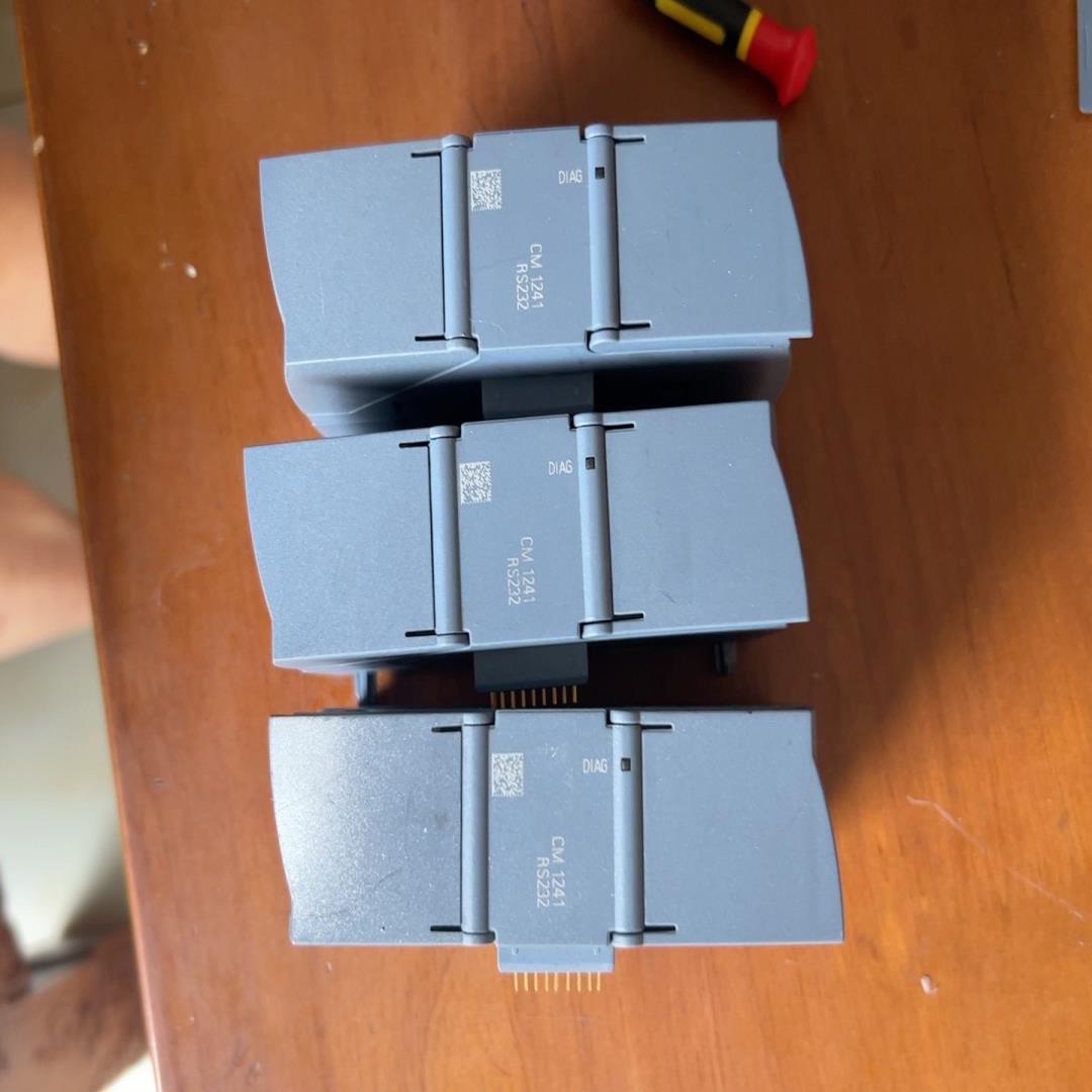 询价241-1AH32-0XB0，成色如图所示，有的老~可接维修