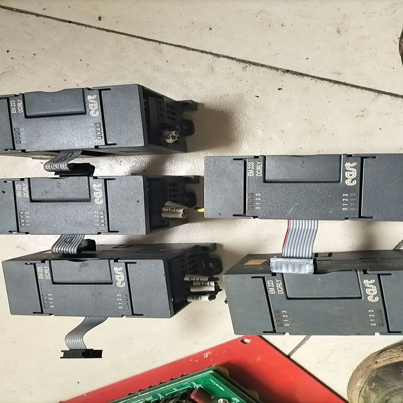 议价拆机CN-EM223-C4R4模块5个，实物拍摄的，新旧如图