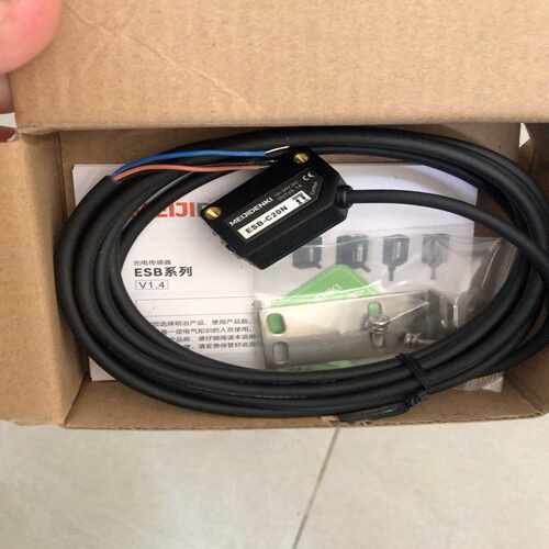 明治光电传感器剩余一个，E S B －C20 N，，单8~询价