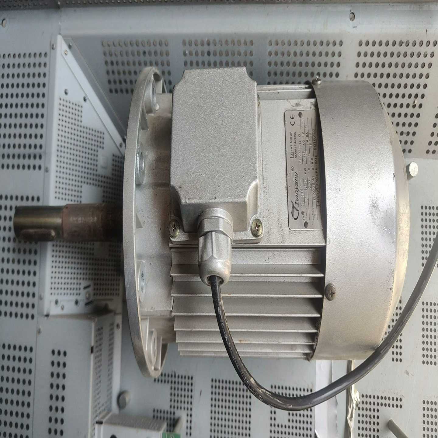 天洋YS  90L4   1.5KW铝壳电机 ，功能正常，实~询价