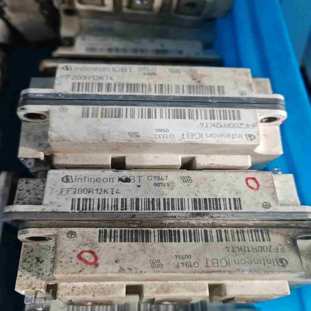 英飞凌模块FF200R12kT4~议价