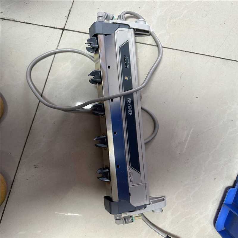 基恩士静电消除器SJ-E036A，实物图（崽载电子）