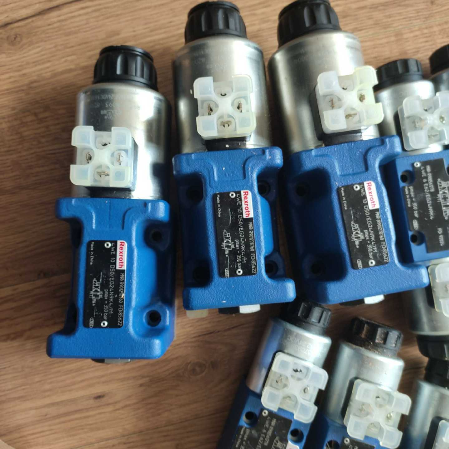 4WE10L33/CG24N9K4力士乐REXROTH换向阀x