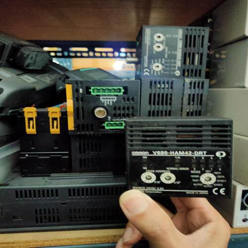 V680-HAM42-DRT 控制器 漂亮~询价