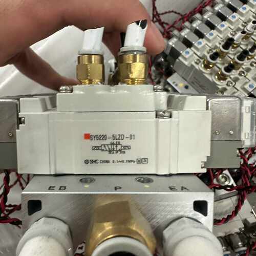 电磁阀SY5220-5LZD-01 DC24V~询价