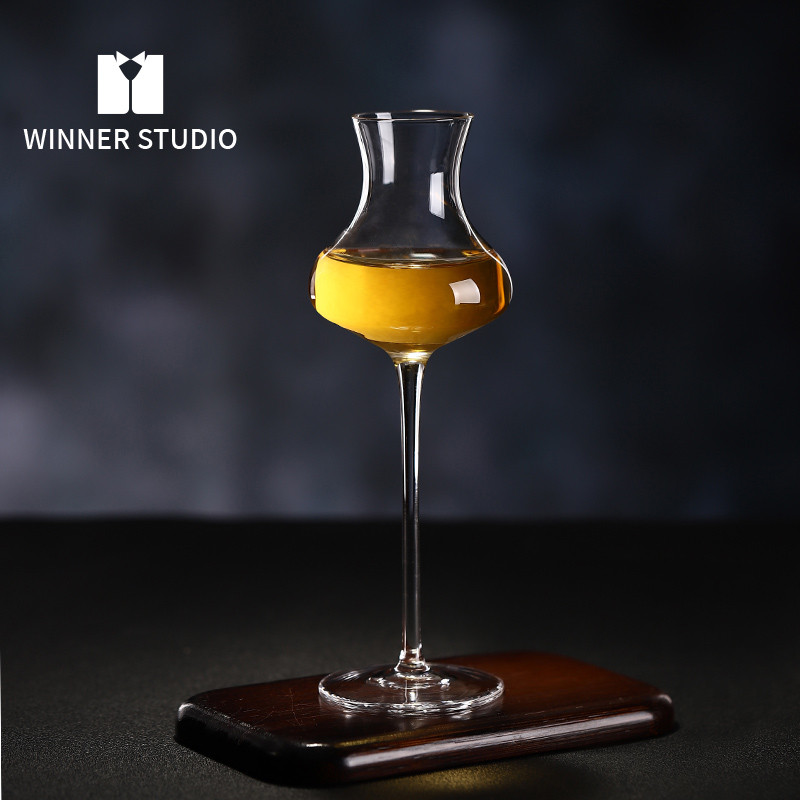 收腰郁金香杯威士忌杯闻香杯鉴杯高端iso酒杯水晶高脚玻璃杯