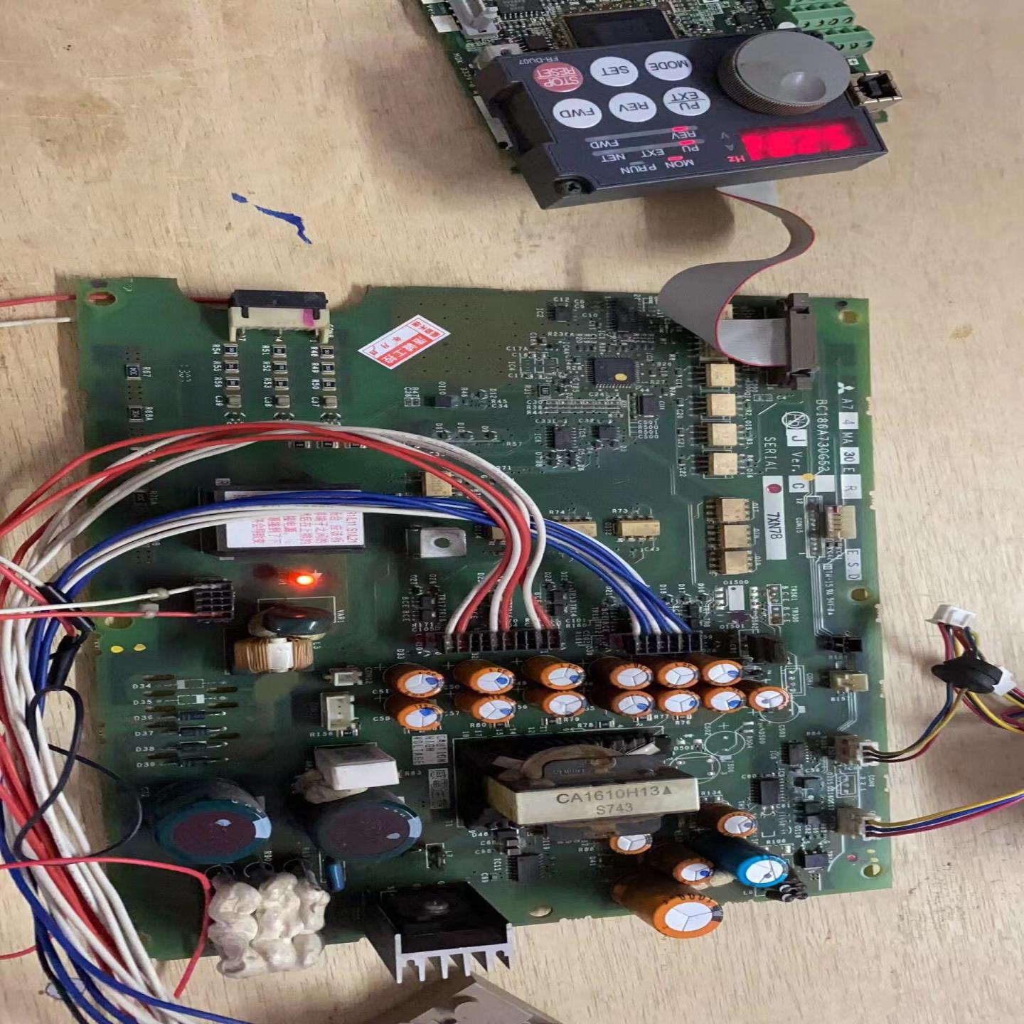 A74MA30D、BC186A730G51（电子设备）