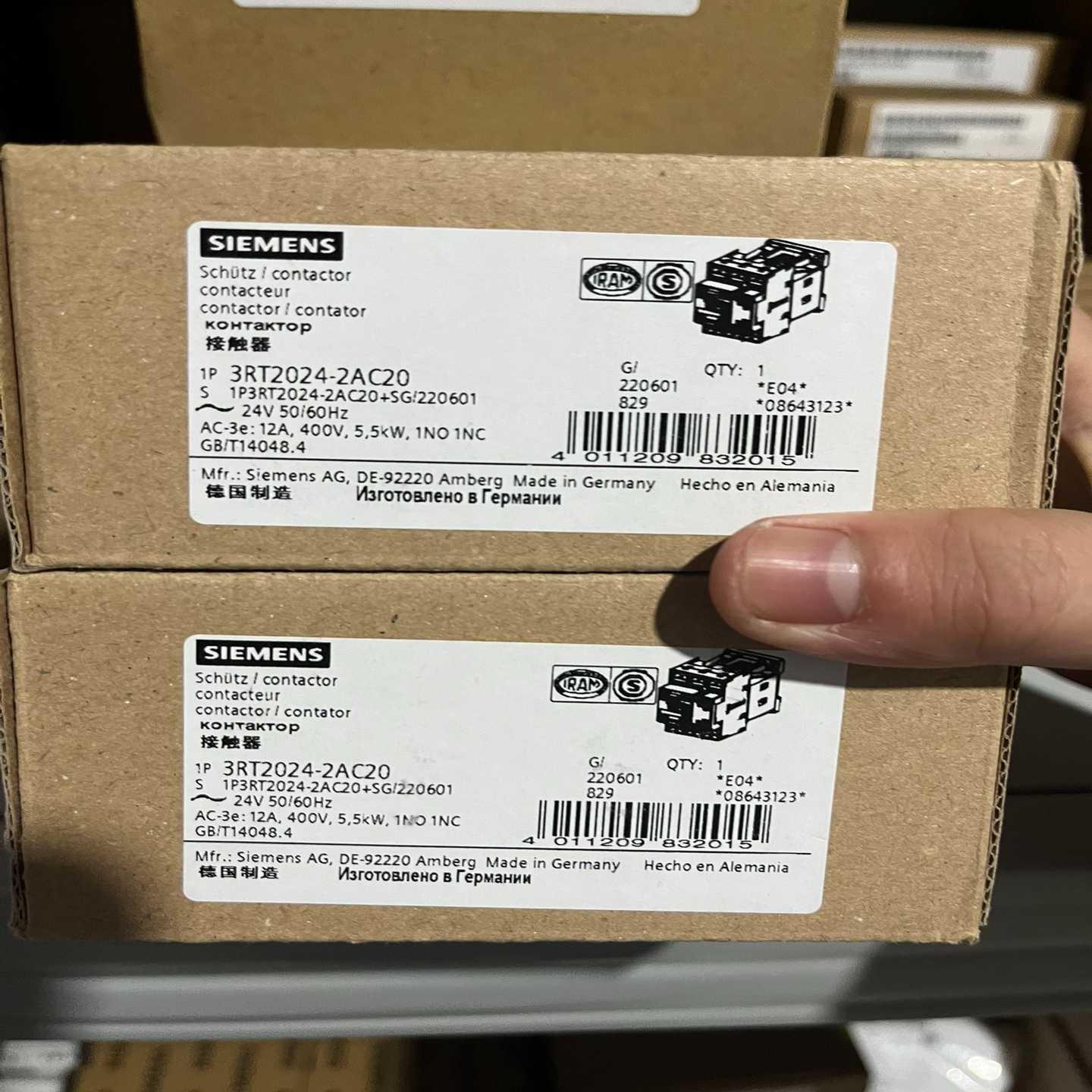 (询价)接触器3RT2024-2AC20