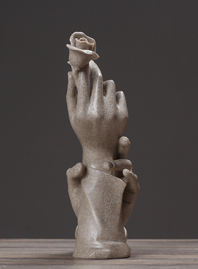 简约摆件 北欧手持玫瑰家居客厅卧室电视柜创意摆件结婚礼物礼品