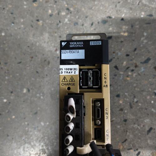 可维修安川型号SGDV-R90A11A，200V，100W，件议价