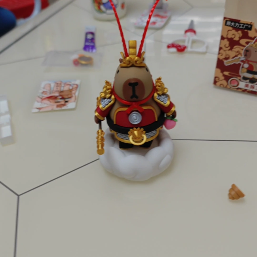 现货抖音同款卡皮巴拉卡皮大圣磁吸摆件高达组装玩具手办摆件