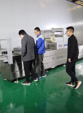 康贝特牌DRZ-420型全自动连续拉伸膜植物大豆蛋白肉真空包装机