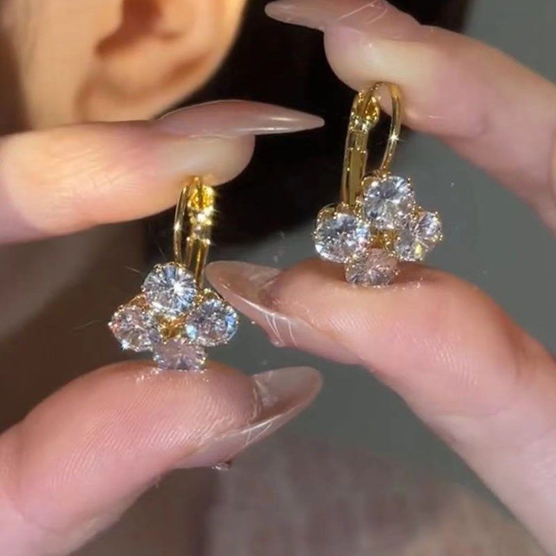 时尚超闪花朵耳扣气质百搭小众设计感F锆石耳环新中式简约耳饰爆,饰品/流行首饰/时尚饰品新,耳环,淘宝优惠券,粉丝福利购,淘宝优惠卷