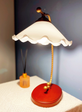 美式乡村台灯 北欧l 简约 日式 民宿文艺卧室红色结婚房间床头台