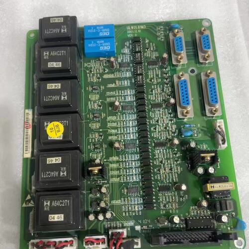 UL33-0400L主板一张，型号：ULW2L61M3