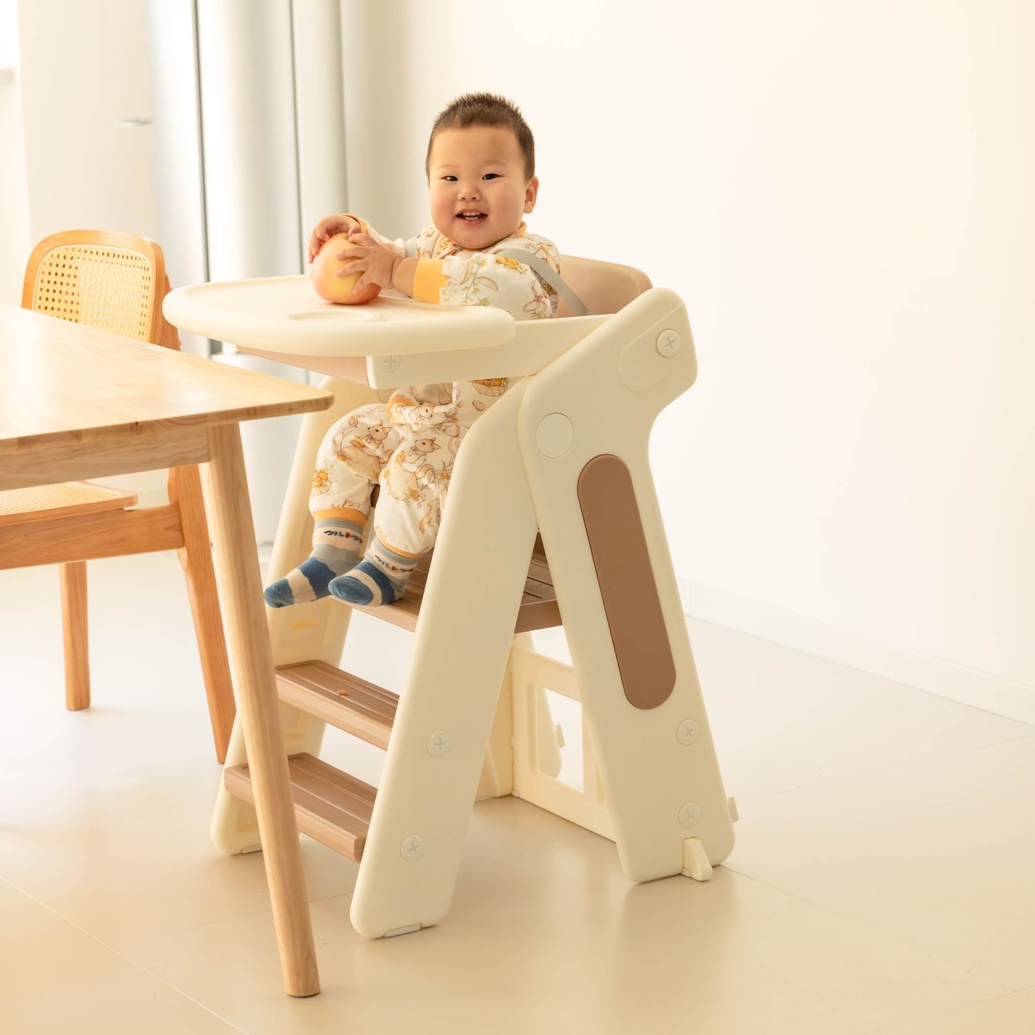 儿童成长型餐椅宝宝餐椅婴儿家用吃饭座椅儿童多功能成长椅子折叠