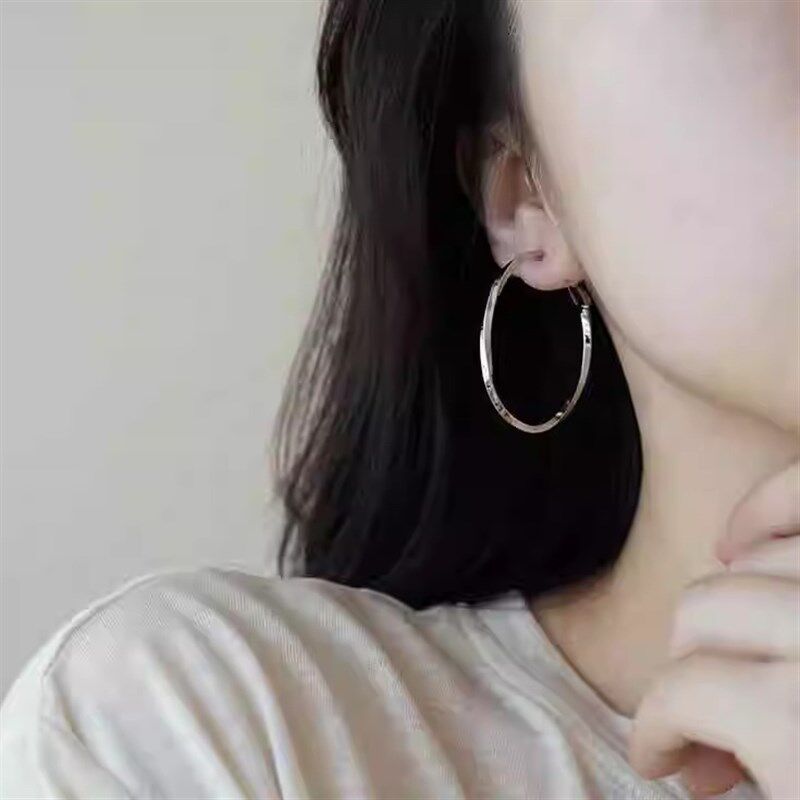 甜酷大圆圈耳钉独特简约小众设计感耳夹大气夸张气质耳圈耳饰女