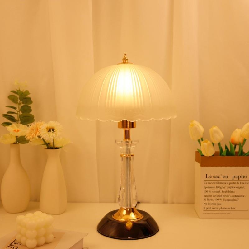 高级感家用小台灯卧室床头灯高颜值夜灯少女温馨氛围主卧复古结婚