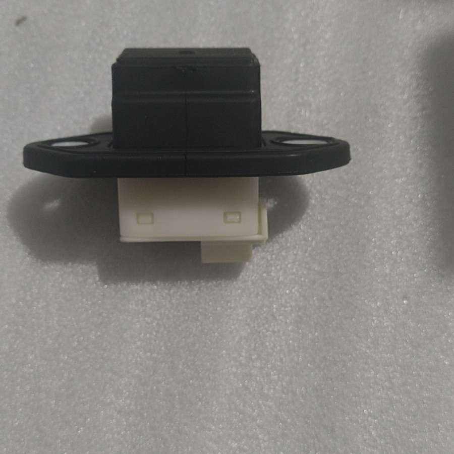 84945-0P010      适用于 丰田锐志 后备箱开关