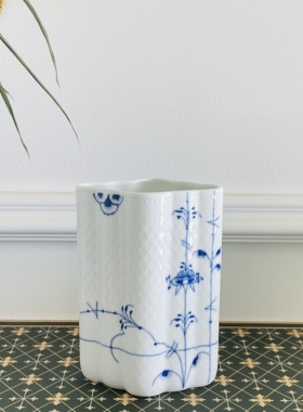 新店开业特价促销法式唐草立体浮雕云朵异形青花陶瓷餐桌台面花瓶