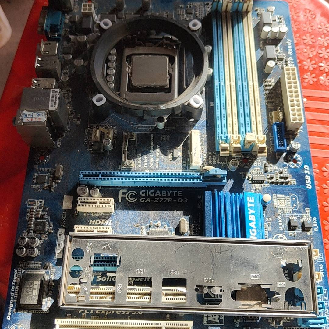 议价主板，技嘉z77P-D3，CPu:ⅰ5:2500。正常适用