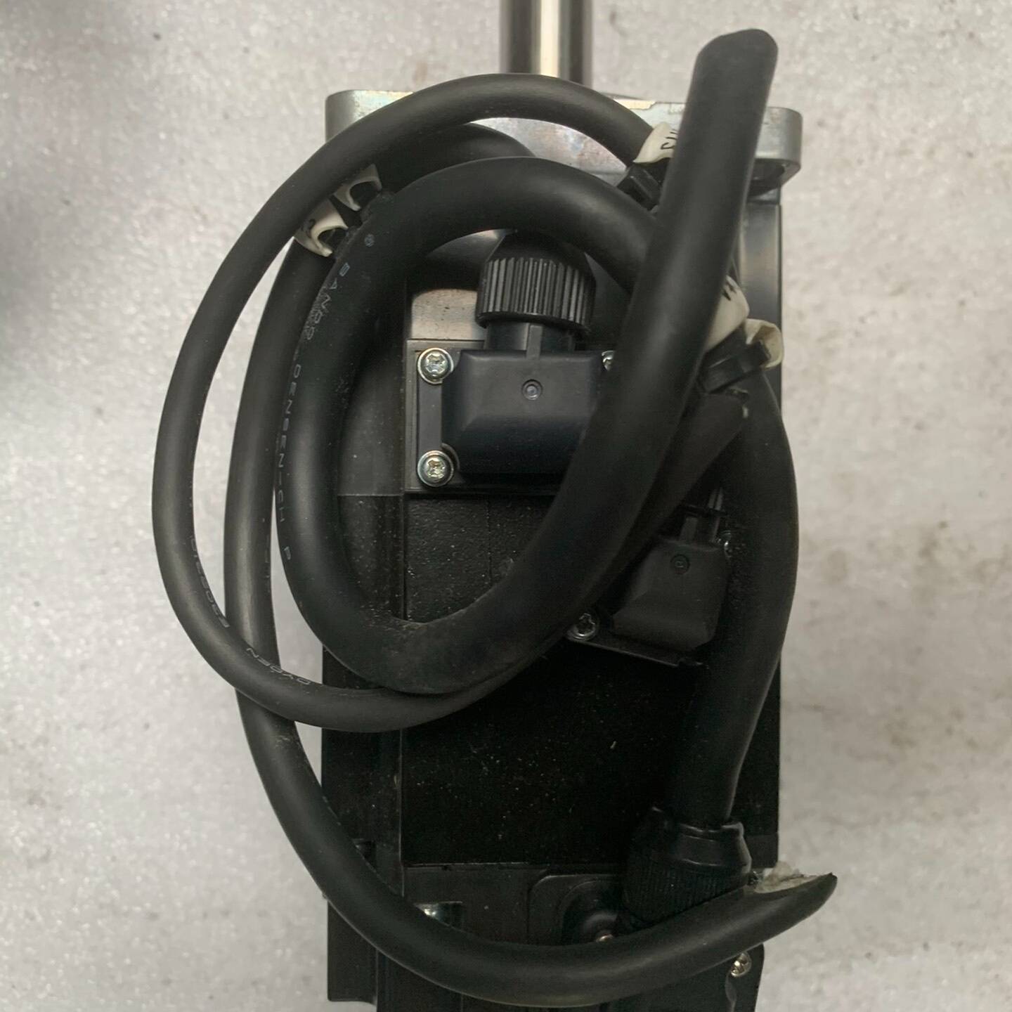 议价电机 HF-MP23B实物图，成色漂亮，功能适用