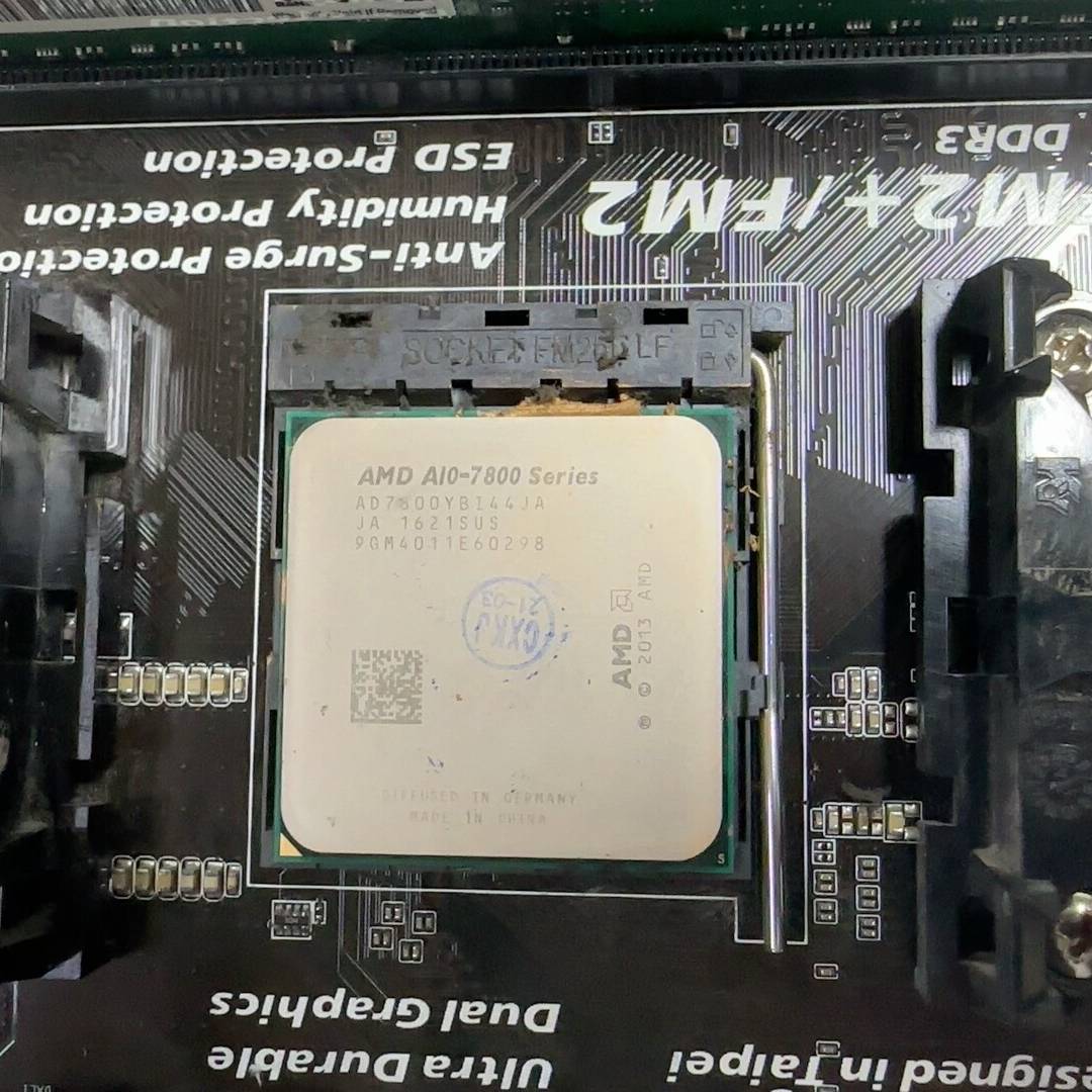 议价技嘉FM2 主板 无维修，带挡板 内存条适用