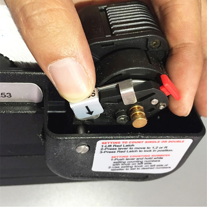 快递打码机自动编号/跳号编码机open2253标签机连续跳码机跳号