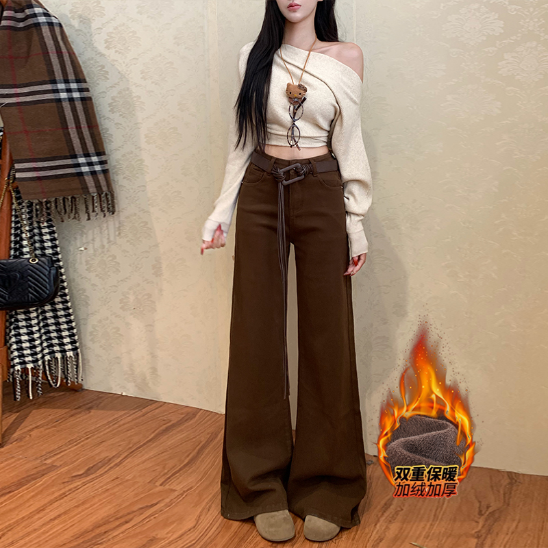 加绒深咖色不贴腿微喇牛仔裤女2025冬季新款高腰宽松显瘦垂感长裤