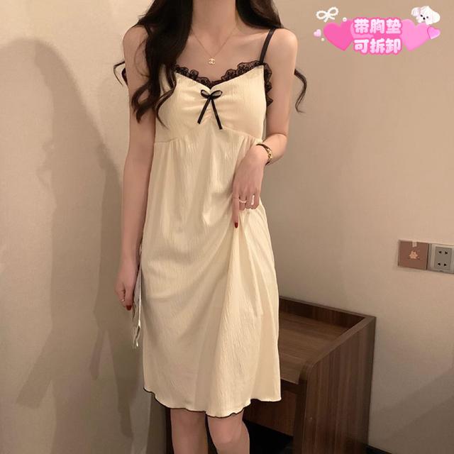 薄款吊带睡裙女夏季带胸垫女士学生花边甜美家居服睡衣裙子夏天潮