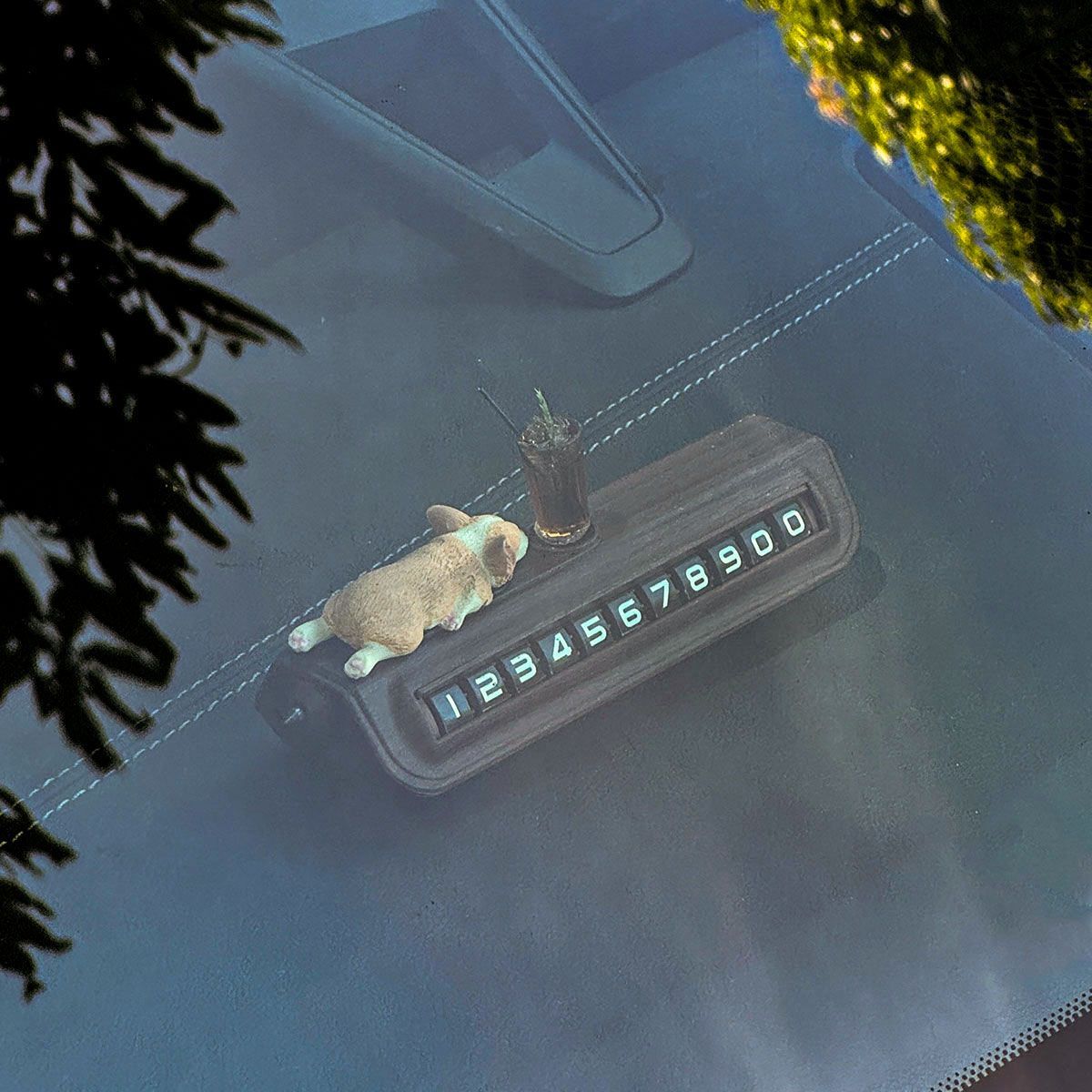 车电话号码摆件车载停车牌2025新款可爱柯基汽车挪牌车内饰品男女